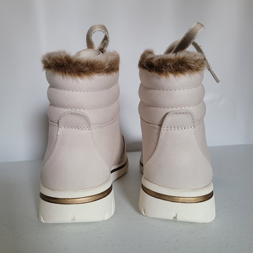 **FINAL SALE** NIB Cliffs by White Mountain Hallett Cream Bootie - Picture 2 of 7